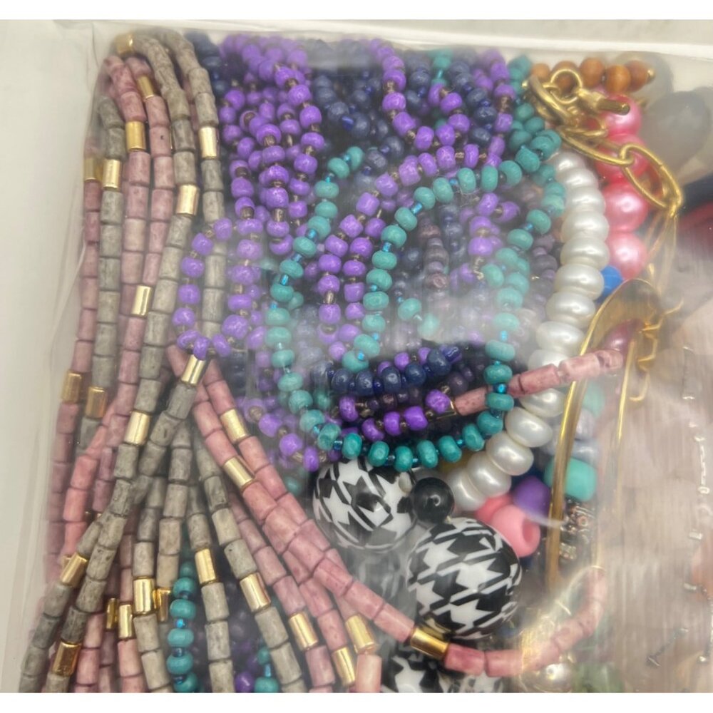 Mixed Estate Lot 2.1lb Necklaces Earrings Bracelets Wearable Sellable 1980-2000s - Picture 6 of 12